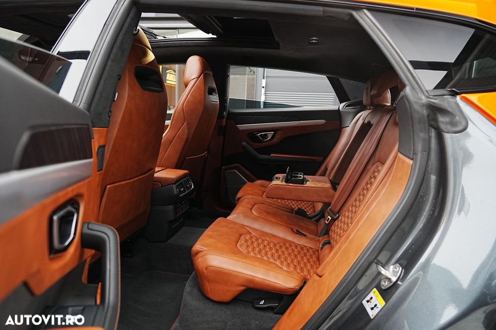 Lamborghini URUS - 15