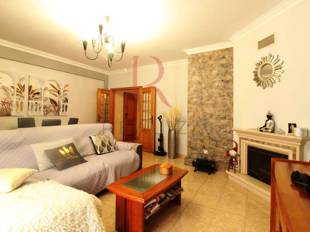 Apartamento T3 com terraço, parqueamento e arrecadação na Baixa da ... - Grande imagem: 3/27