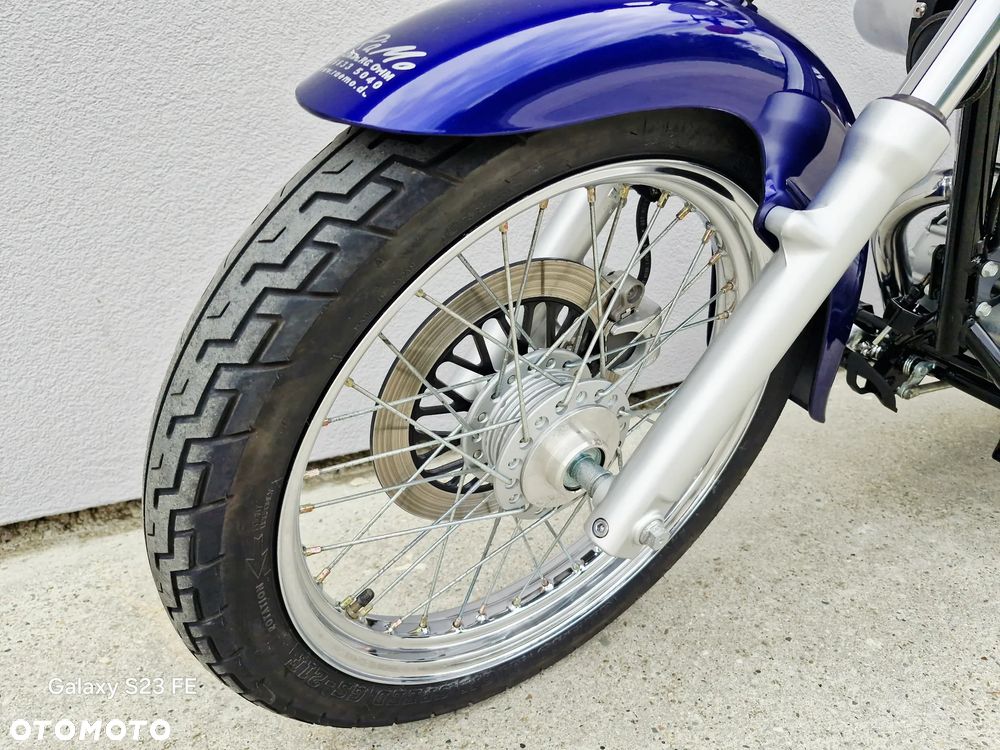 Suzuki Intruder - 10