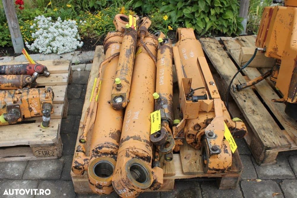 Cilindrii case 621 - 1