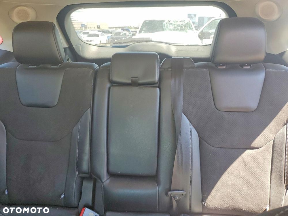 Ford Edge - 11