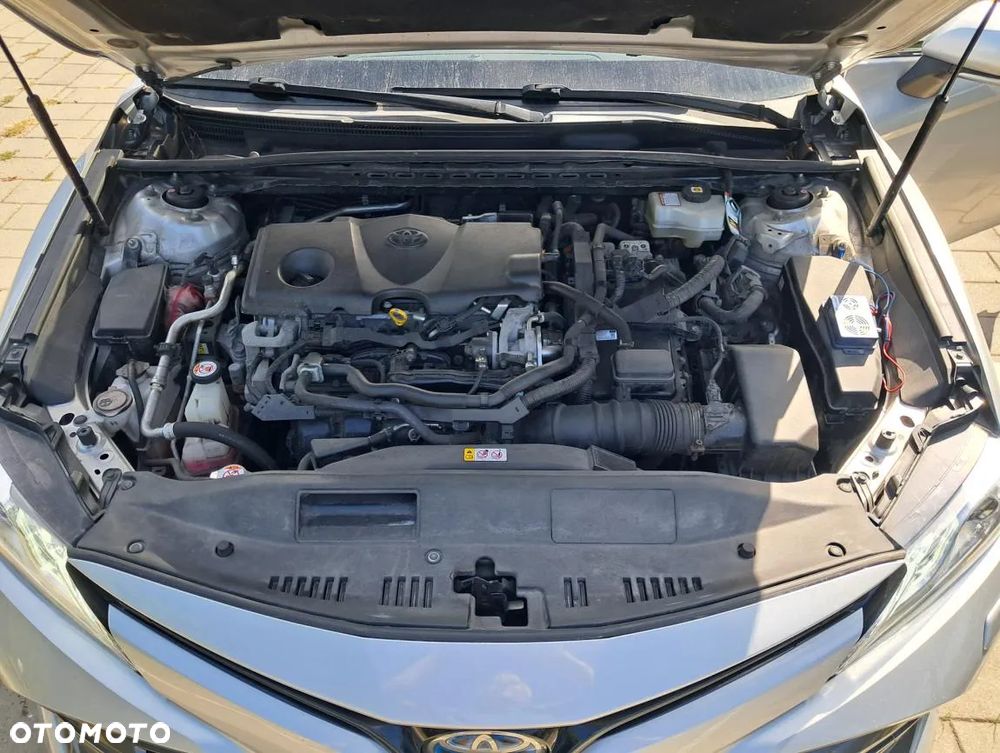 Toyota Camry 2.5 Hybrid Executive CVT - 16