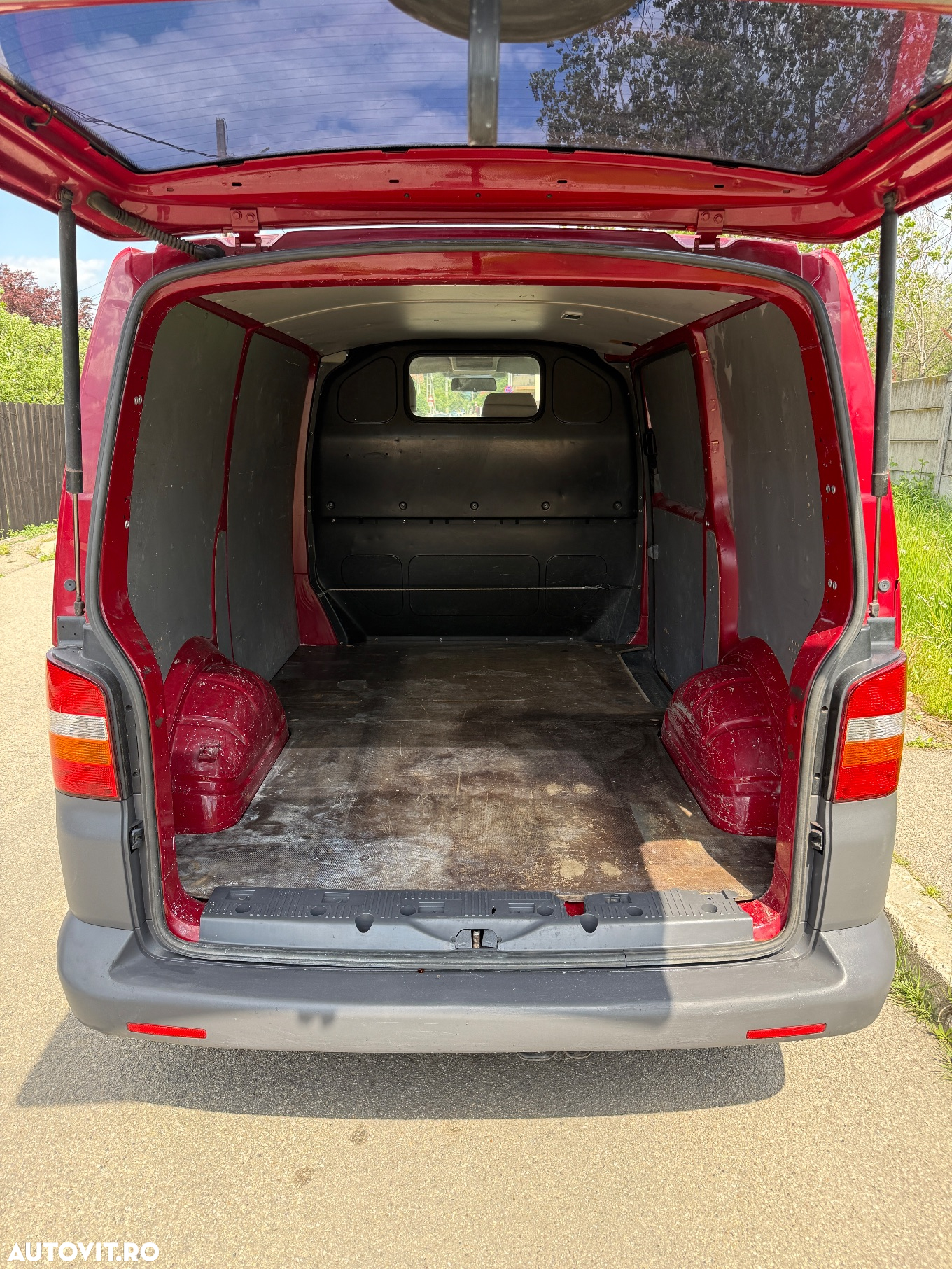 Volkswagen Transporter - 11