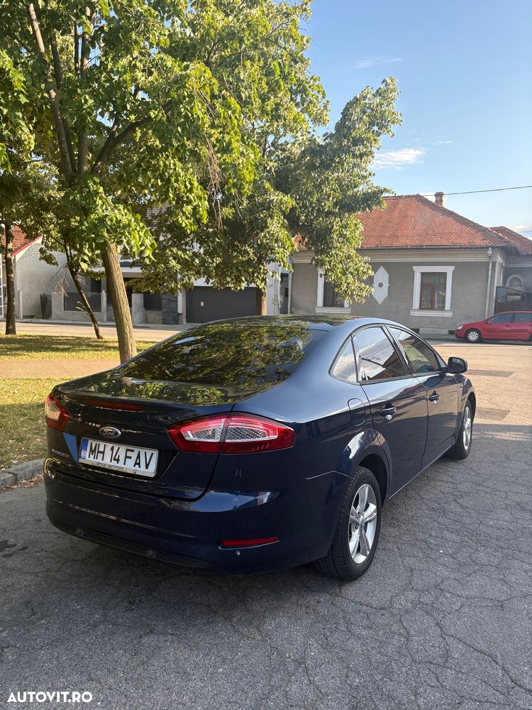 Ford Mondeo 2.0 TDCi Powershift Business Class - 4