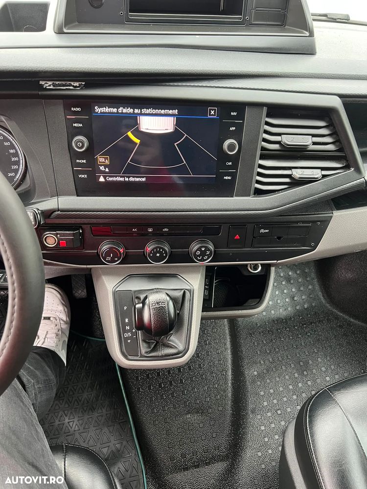 Volkswagen Caravelle - 7