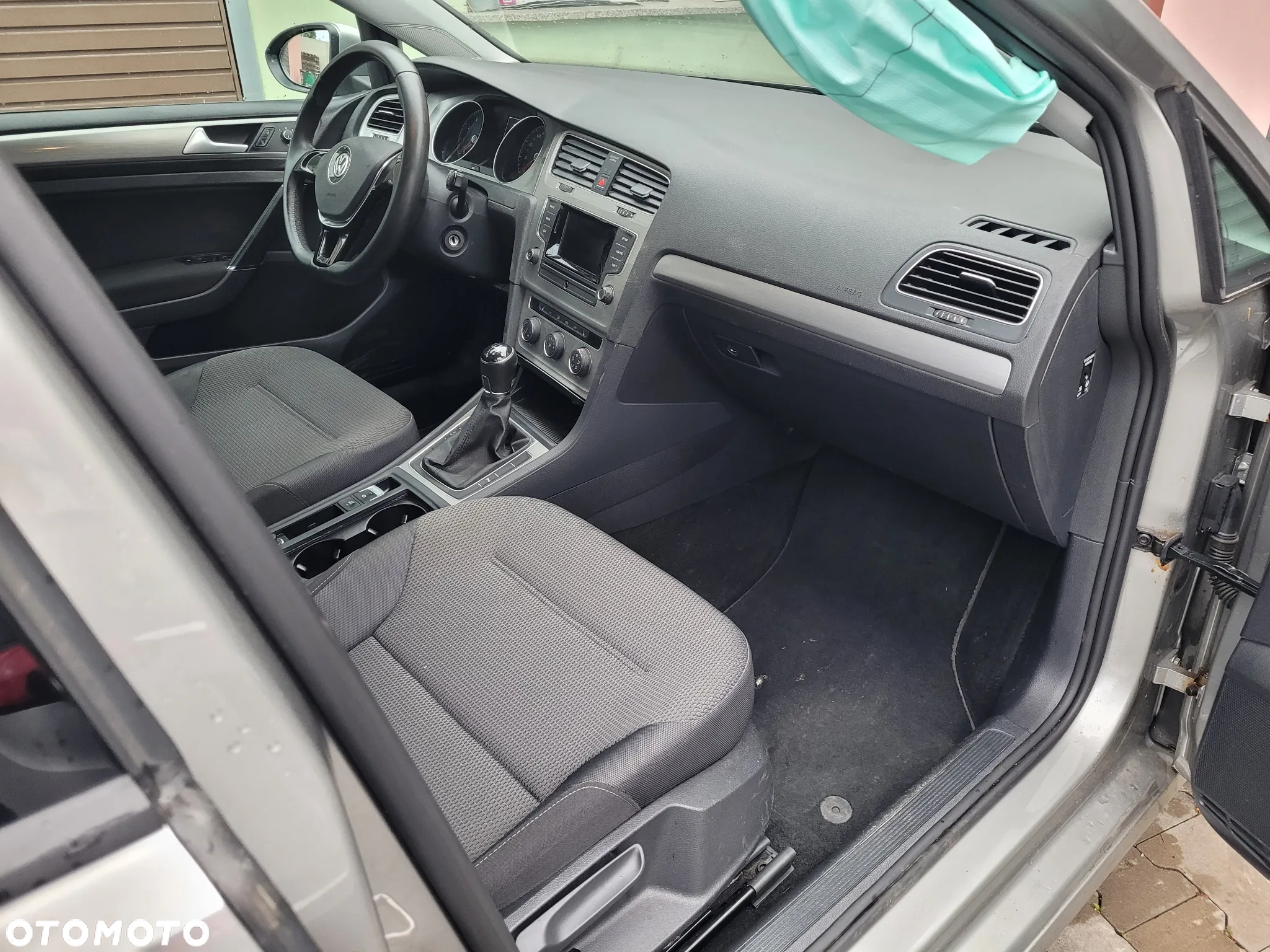 Volkswagen Golf - 21