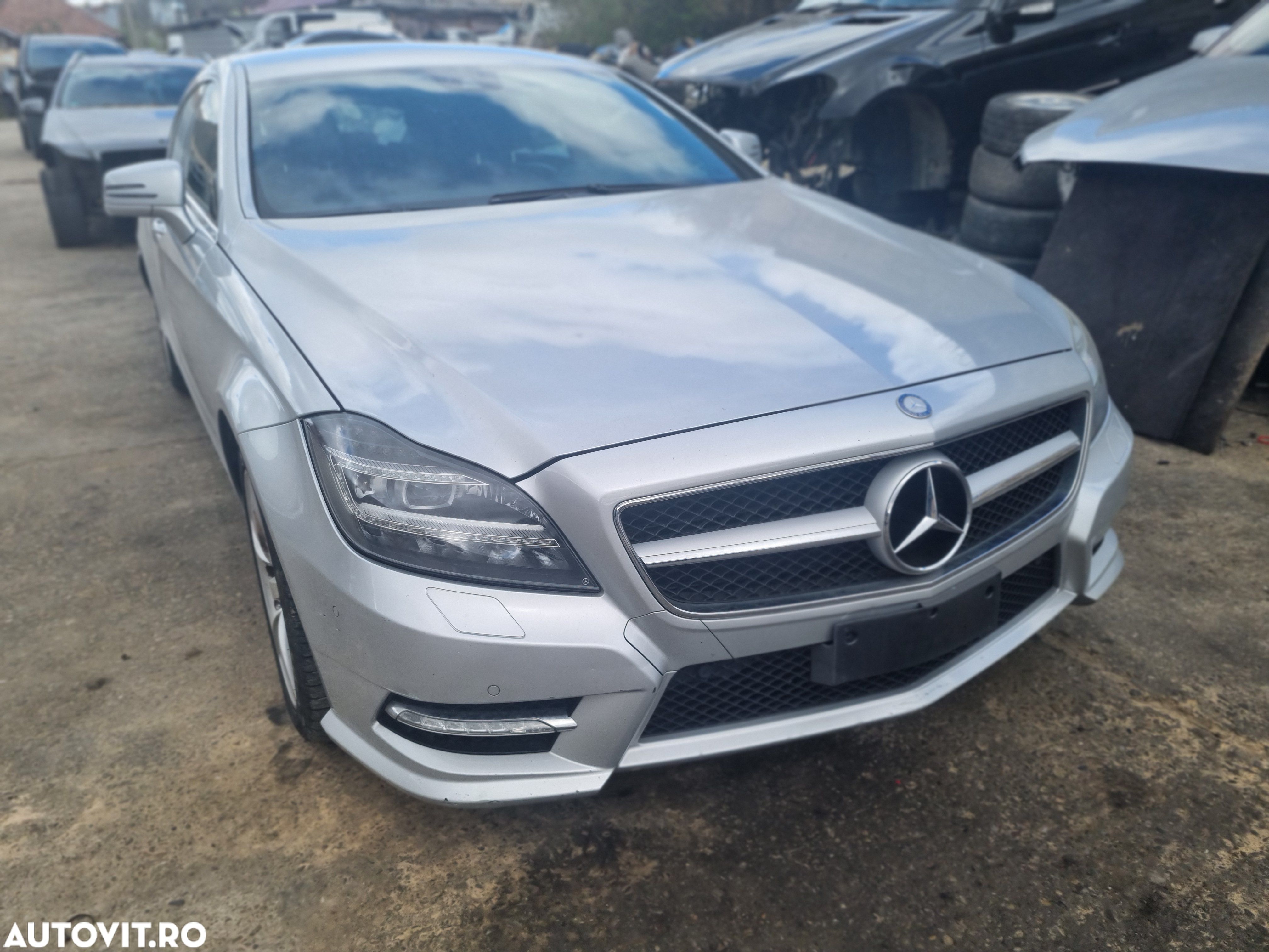 far stanga dreapta ILS mercedes cls w218, cls 350 cdi , cls 250 cdi de europa - 1