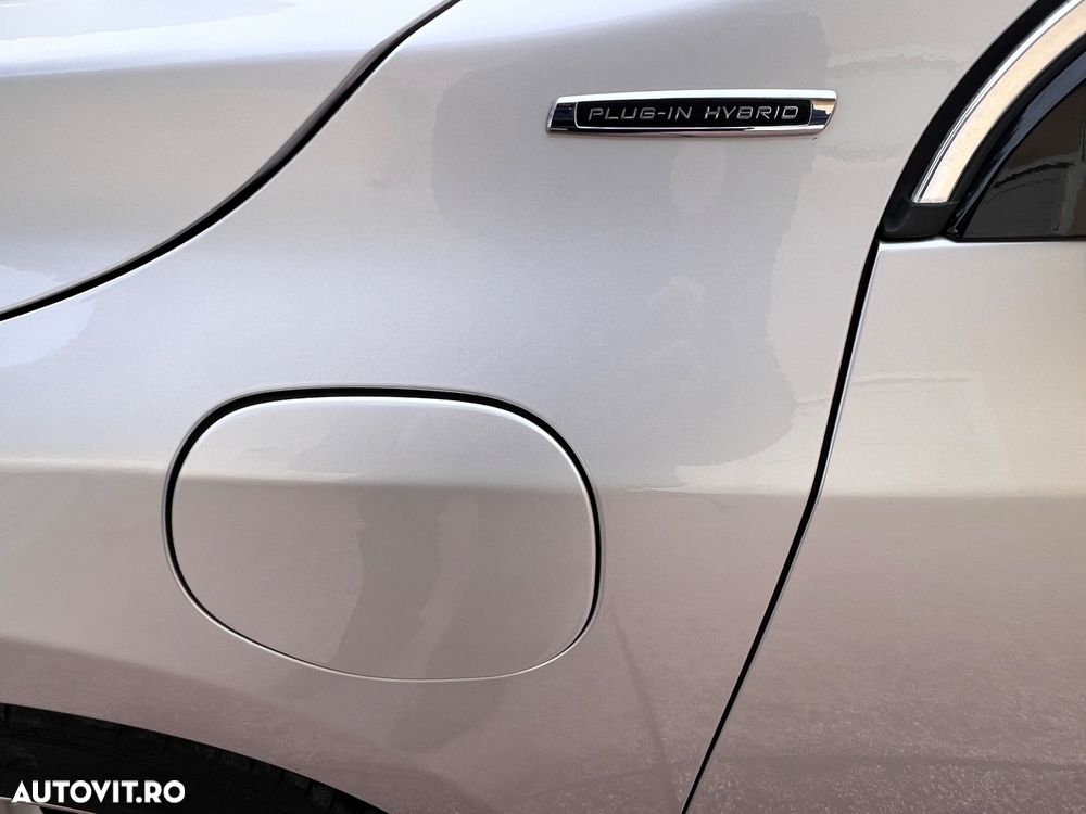 Volvo V60 D6 Plug-In-Hybrid AWD Geartronic Momentum - 25