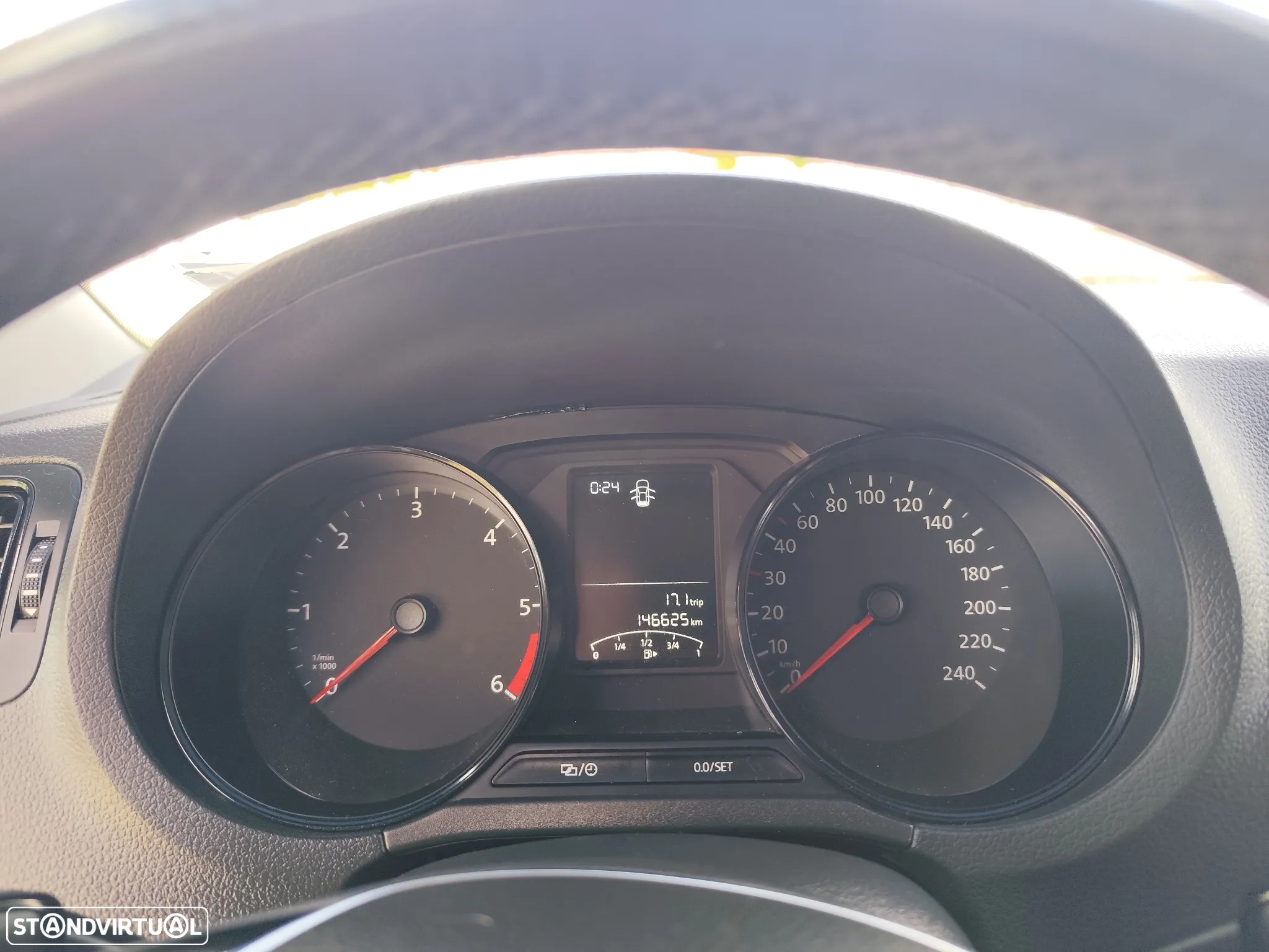 VW Polo 1.4 TDi BlueMotion - 23