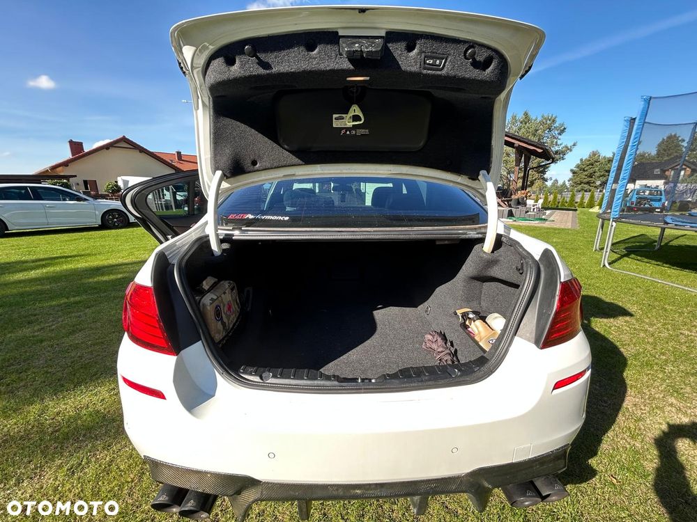 BMW Seria 5 535i Sport-Aut Modern Line - 11
