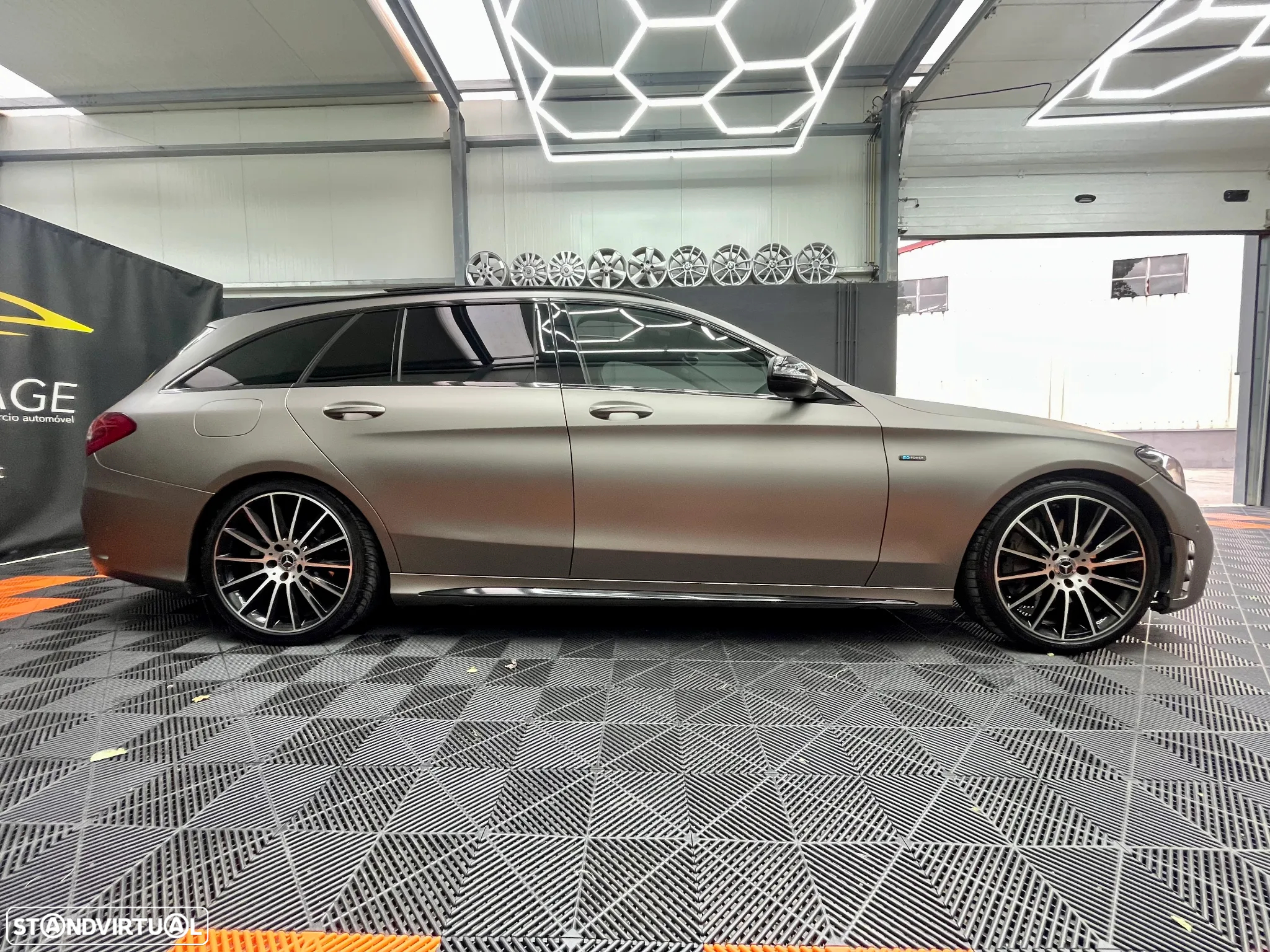 Mercedes-Benz C 300 de AMG Line - 13