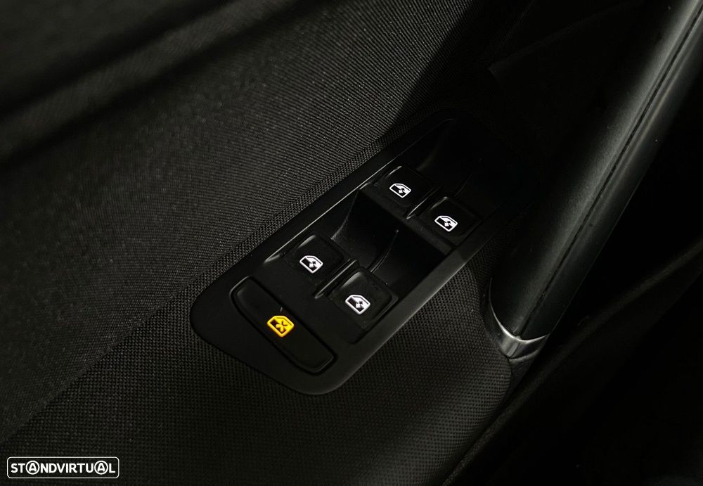 VW Golf Variant 1.6 TDi Trendline - 38