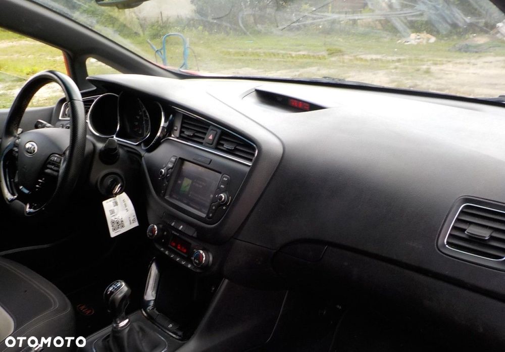 Kia Ceed - 21