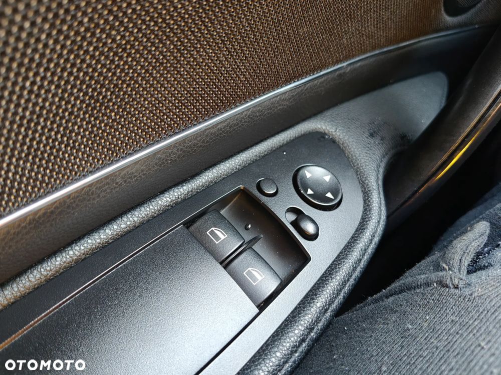 BMW Seria 1 - 21