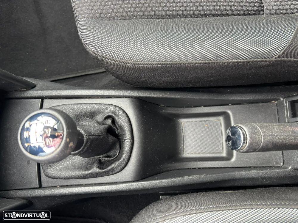 Peugeot 207 1.4 HDi Sport - 29