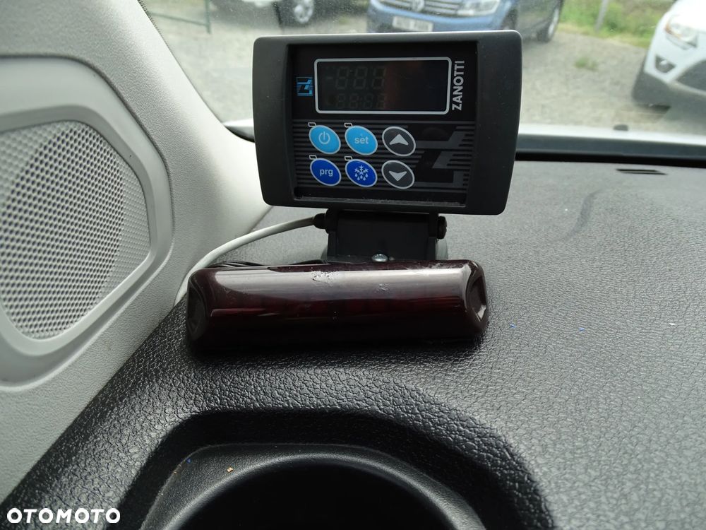 Opel VIVARO - 26