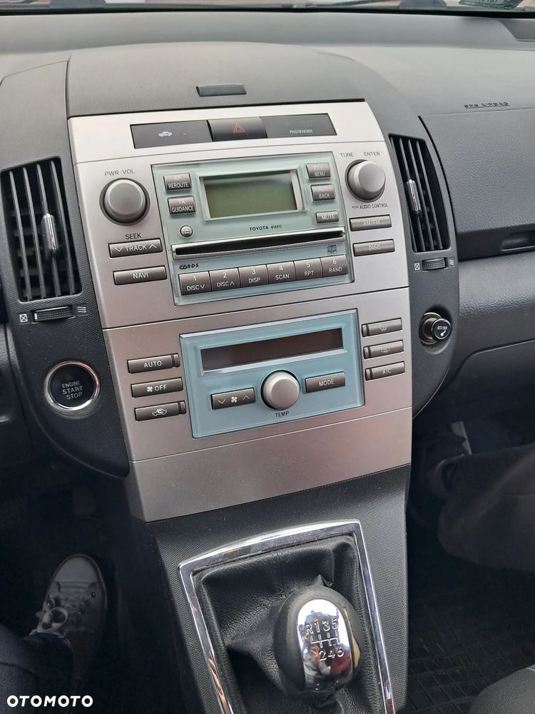Toyota Verso - 5