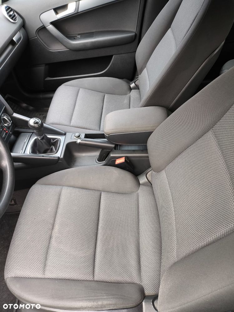 Audi A3 Sportback 1.6 TDI DPF Ambition - 12