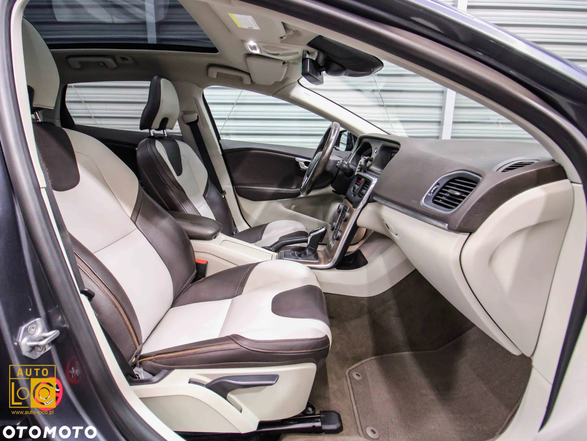 Volvo V40 Cross Country T4 AWD Summum - 10