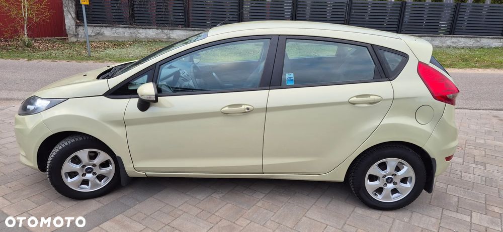 Ford Fiesta - 10