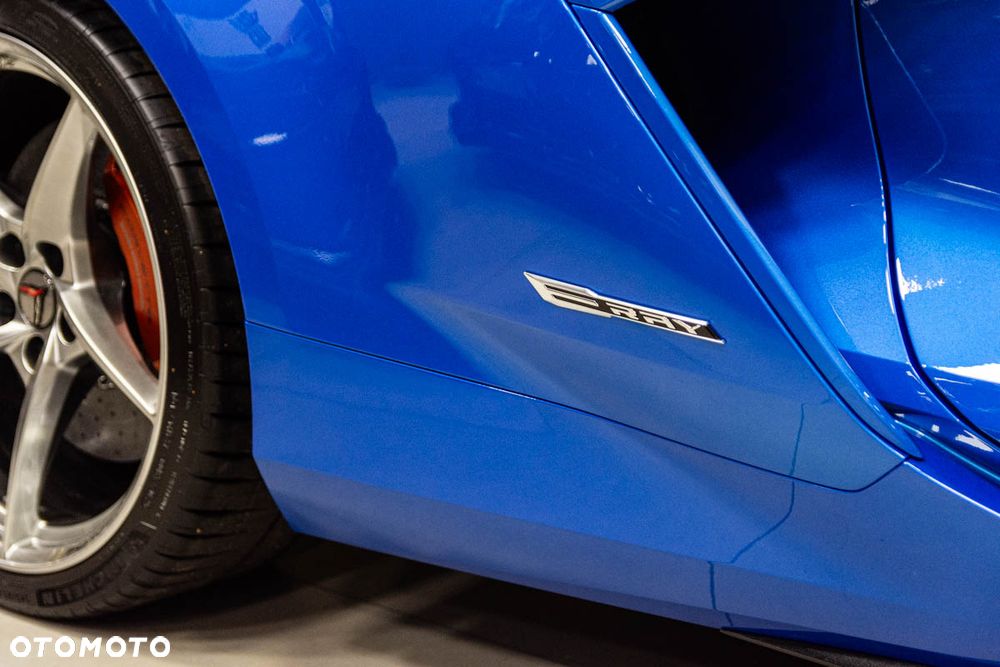 Chevrolet Corvette - 15