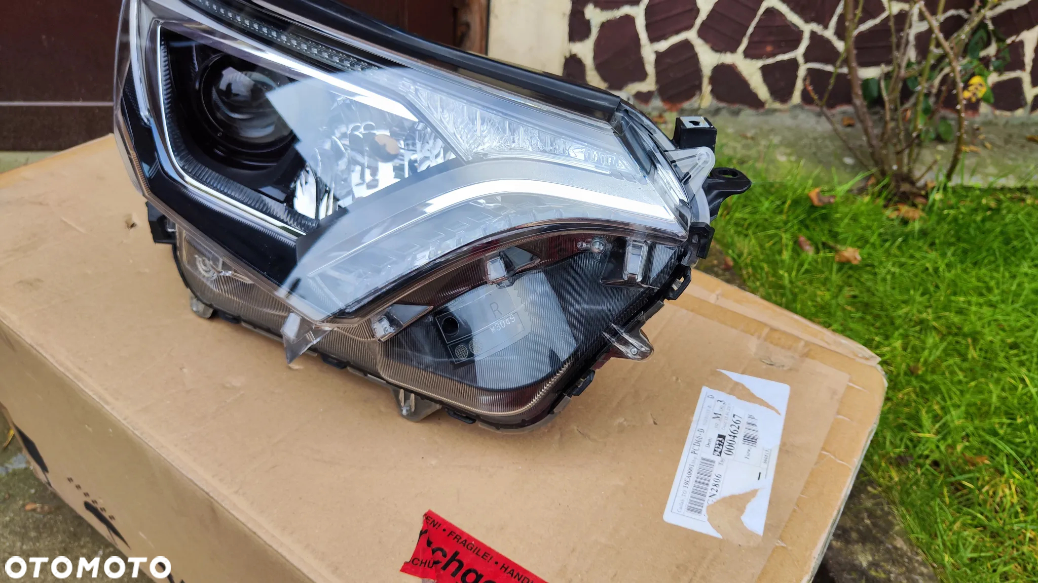 Toyota Rav4 Lift 16-19 Lampa Prawa Przód Zwykła Soczewka z LED DRL - 5