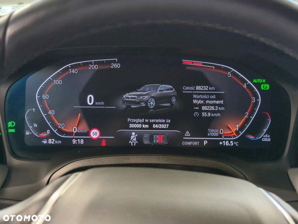 BMW Seria 3 318i - 10