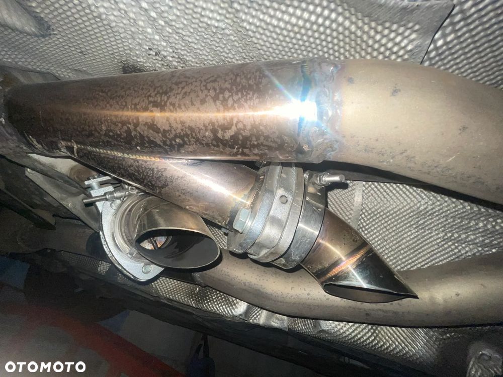Audi A8 4.2 Quattro - 21