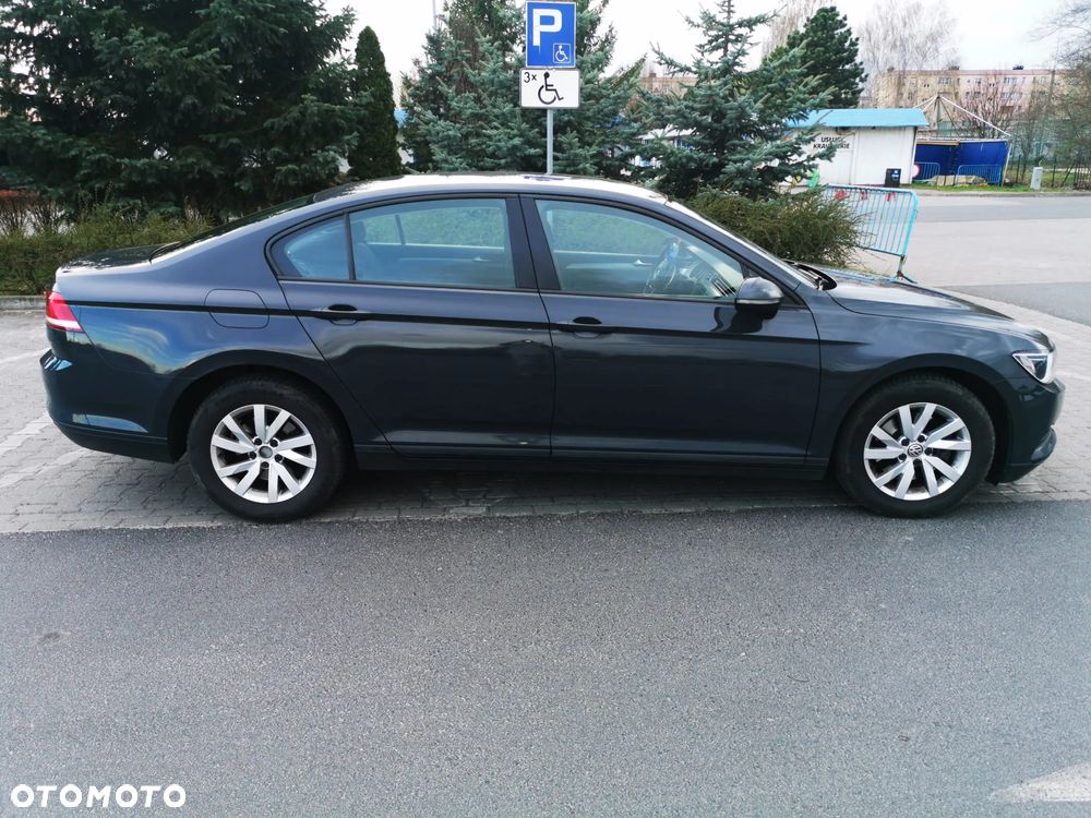 Volkswagen Passat 2.0 TDI SCR Trendline - 3