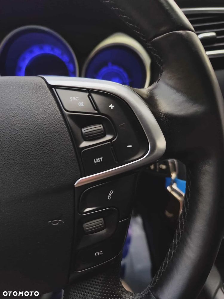 Citroën DS4 BlueHDi 120 Urban Show - 25