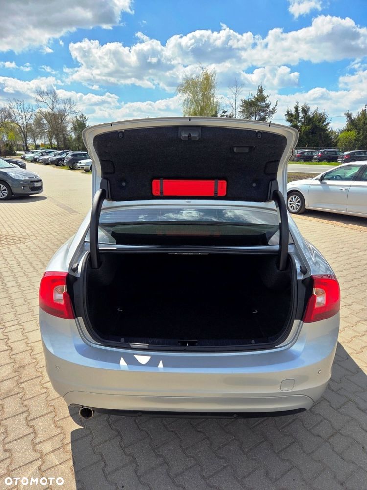 Volvo S60 D2 Drive-E Momentum - 13