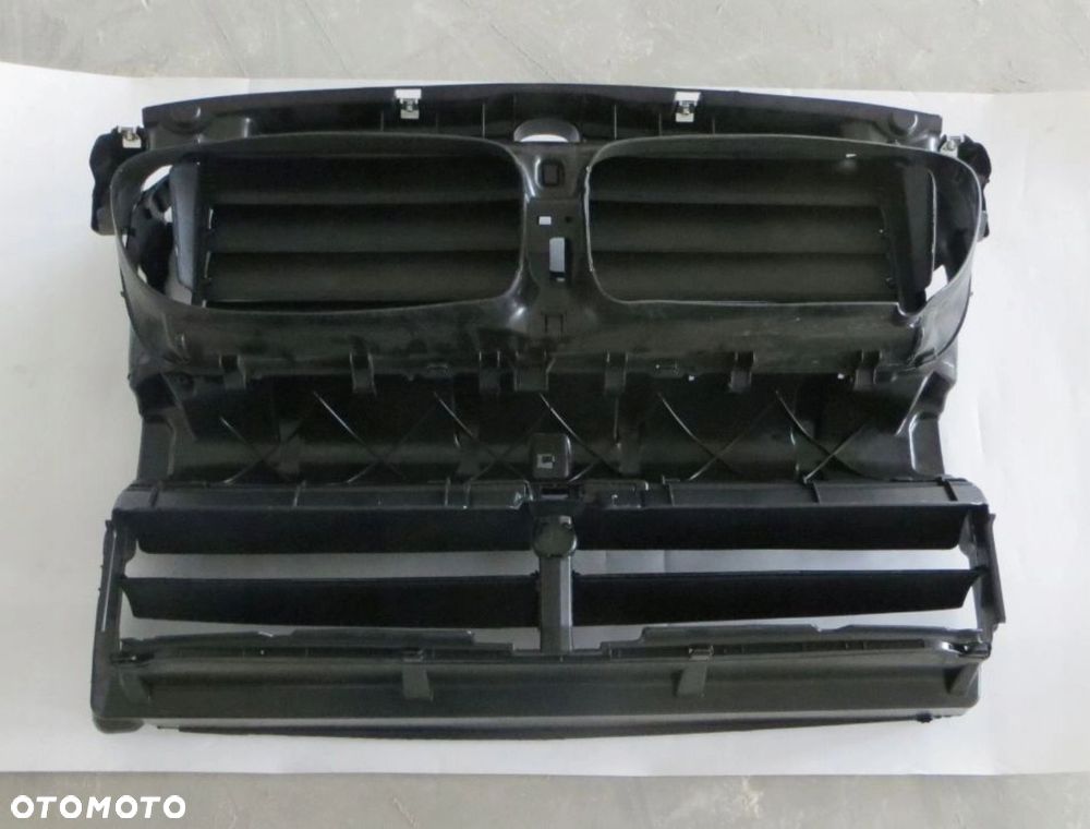 PAS PRZEDNI KIEROWNICA POWIETRZA WLOT ŻALUZJA BELKA DOLNA BMW F10 F11 2009+ - 3