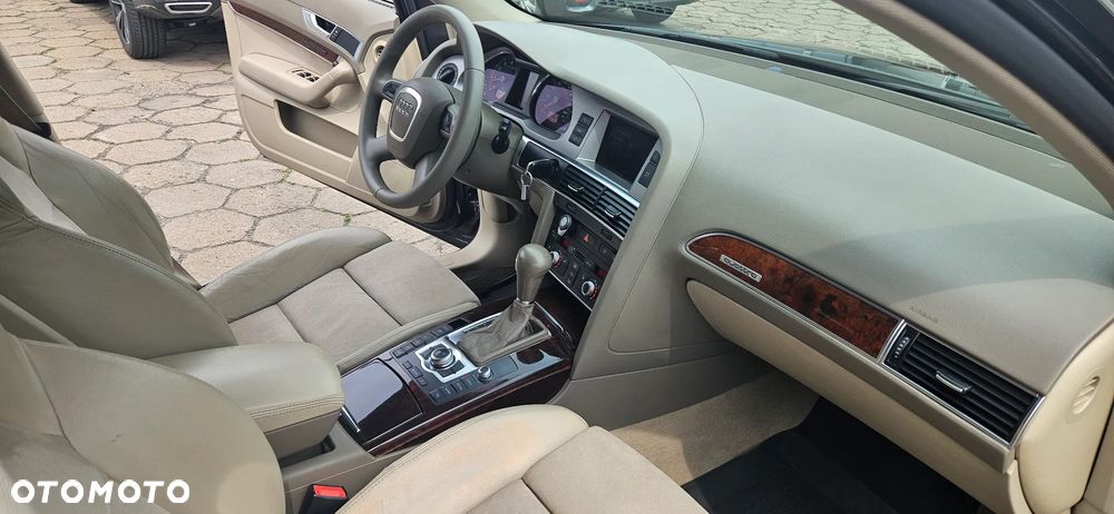 Audi A6 Limousine 3.2 FSI Quattro Tiptronic - 10