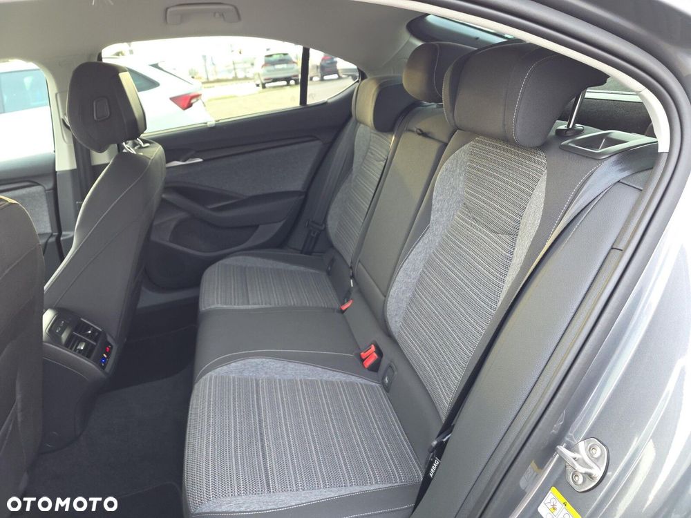 Skoda Superb 2.0 TSI Selection DSG - 16