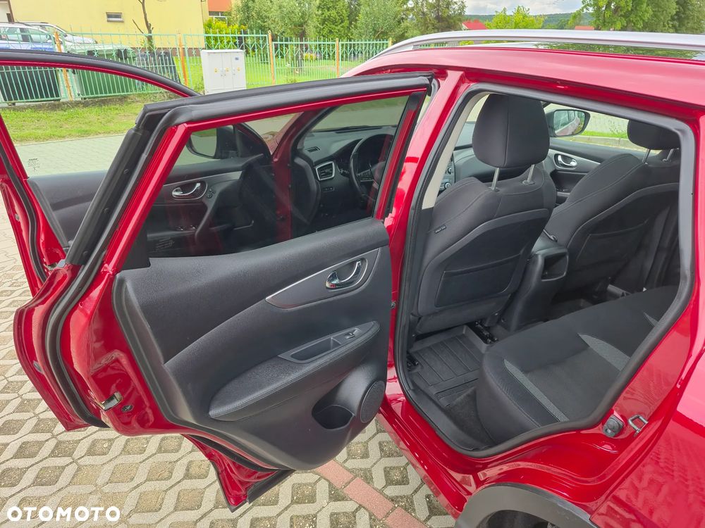 Nissan Qashqai 1.3 DIG-T DCT TEKNA - 17
