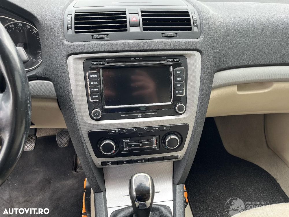 Skoda Octavia 1.2 TSI FAMILY - 9