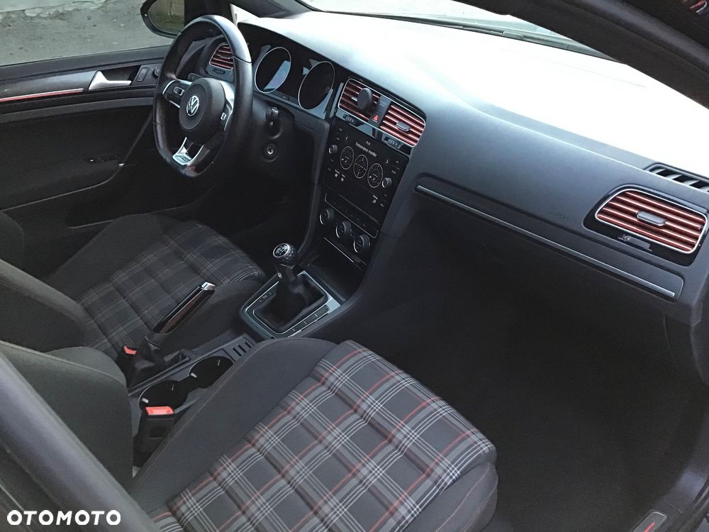 Volkswagen Golf GTI 2.0 TSI OPF Performance - 18