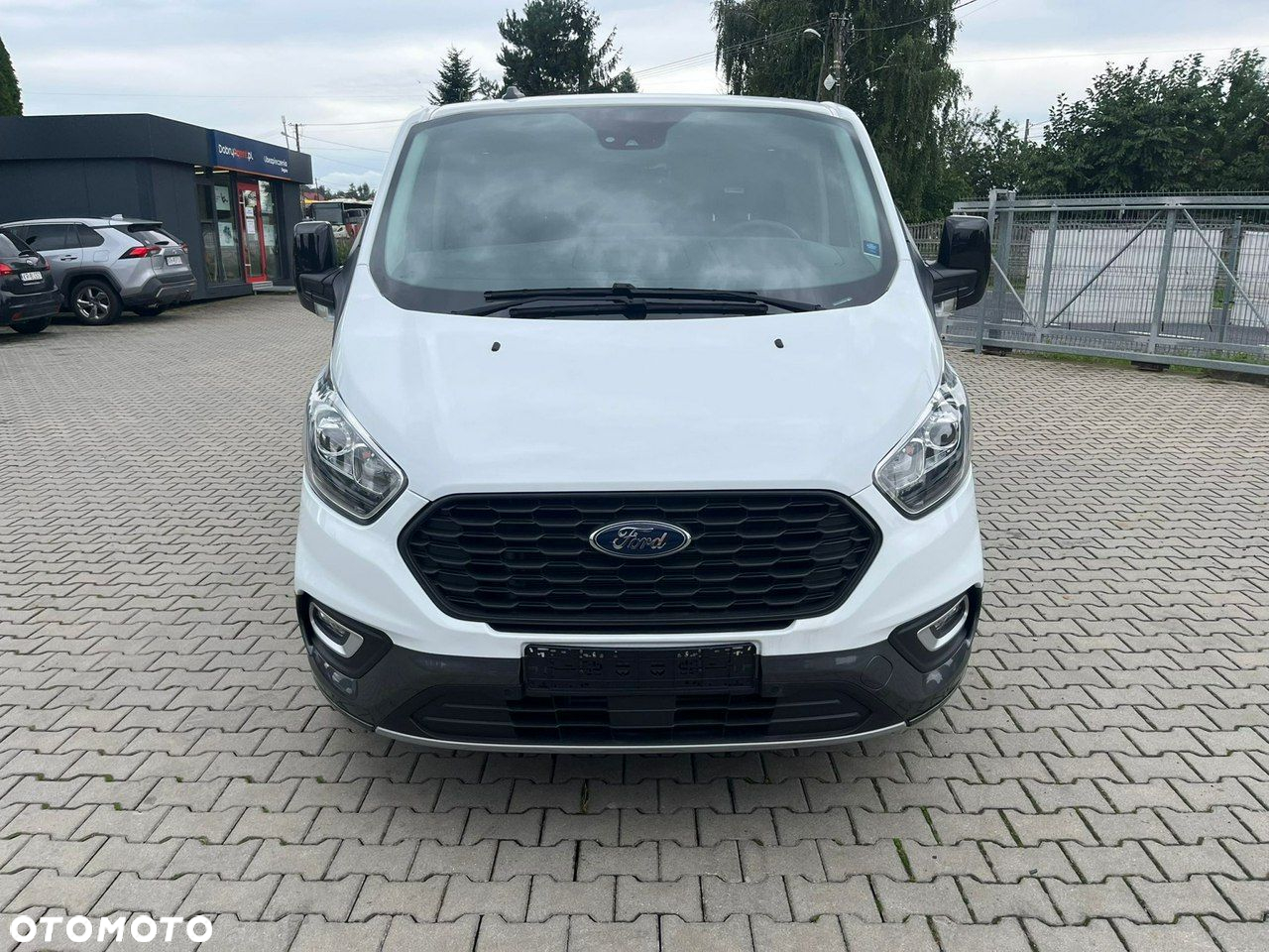 Ford Tourneo Custom - 25
