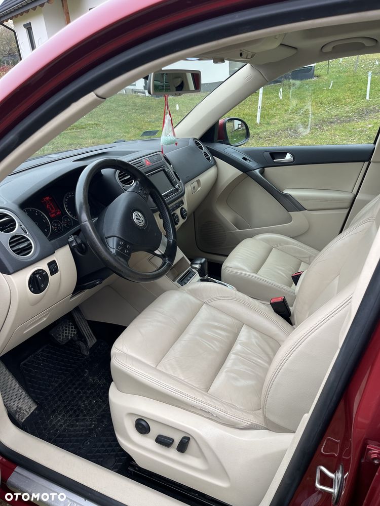 Volkswagen Tiguan - 8