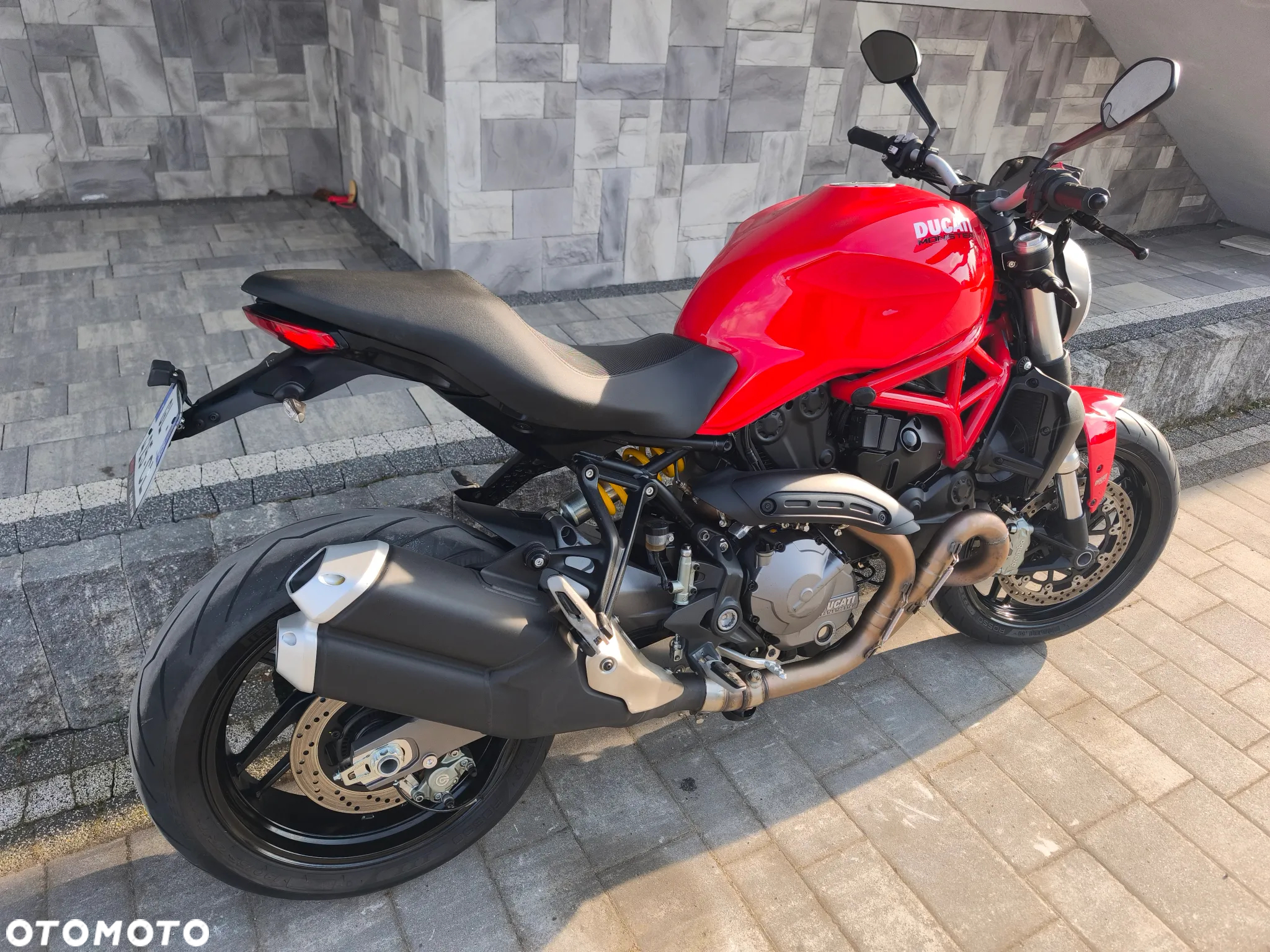Ducati Monster - 9
