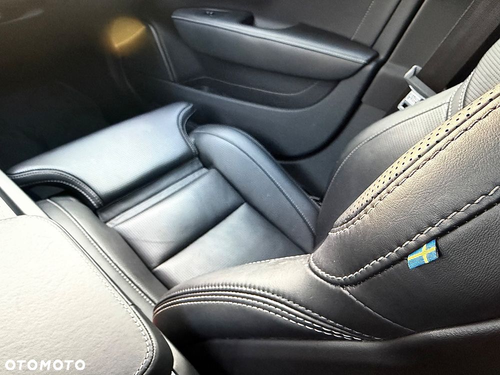 Volvo S90 D5 AWD Geartronic Inscription - 31
