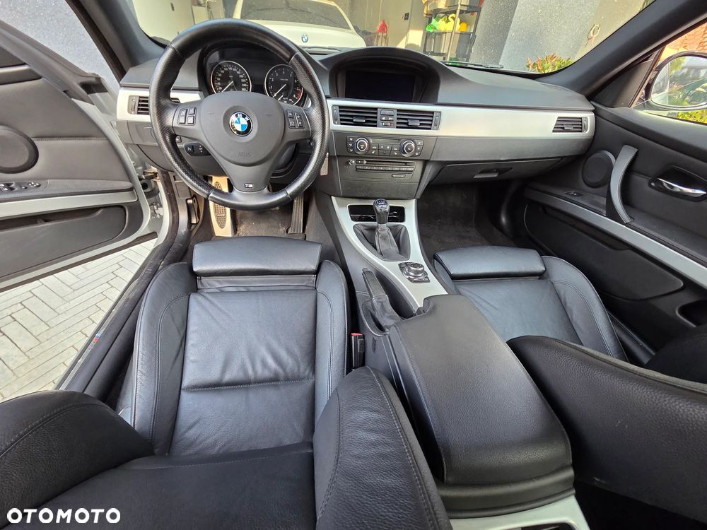 BMW Seria 3 325i - 10