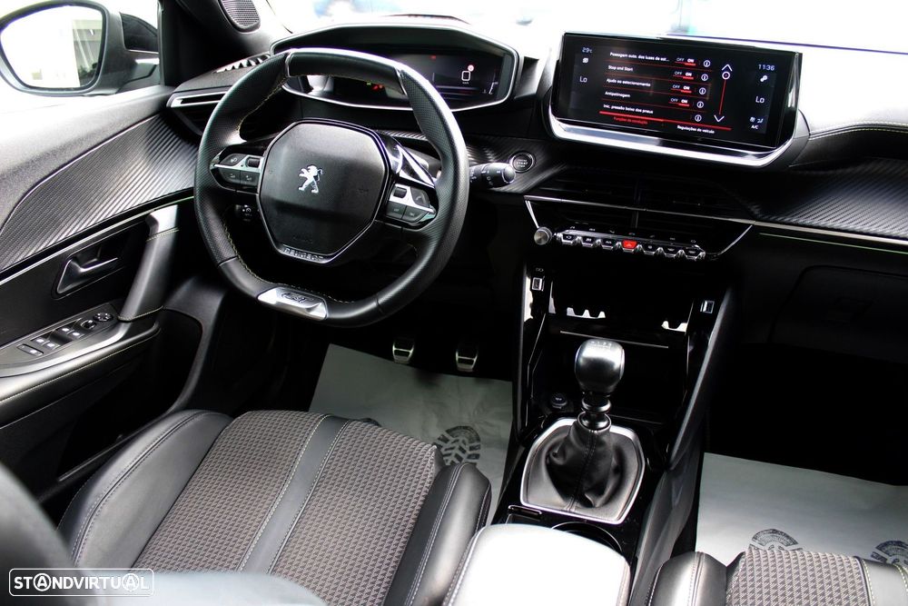 Peugeot 2008 1.2 PureTech GT - 13