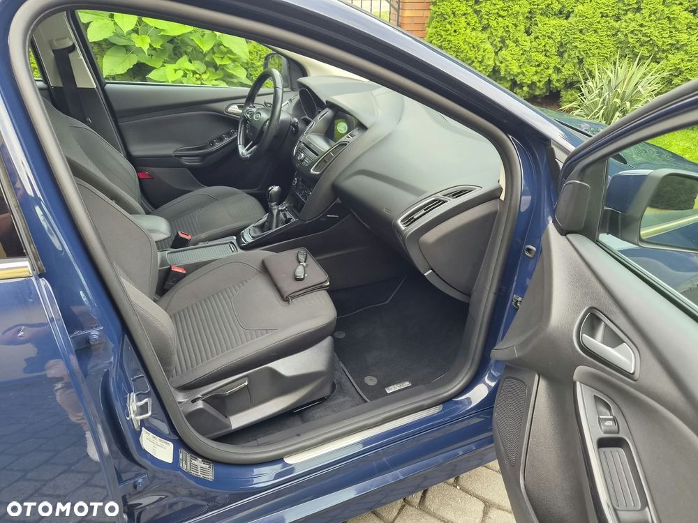 Ford Focus 1.6 FF Ambiente - 10