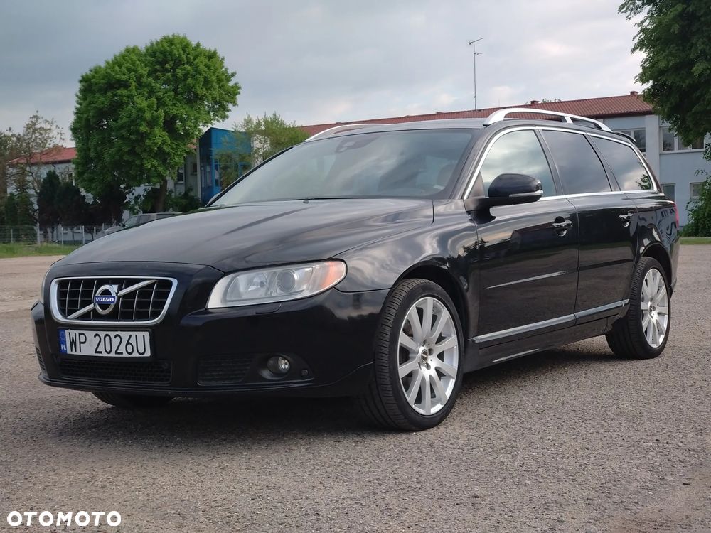 Volvo V70 D3 Summum - 1