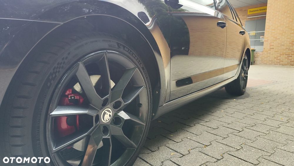 Skoda Octavia 2.0 TDI DSG RS - 19