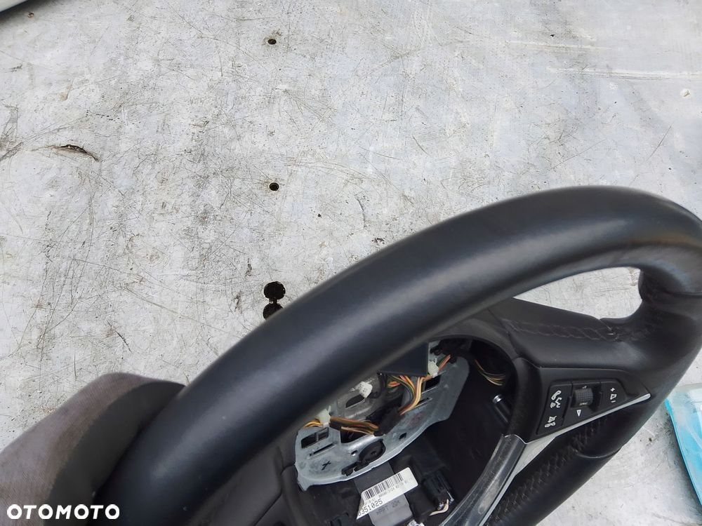 kierownica skóra podgrzewana opel astra j 13351025 - 2