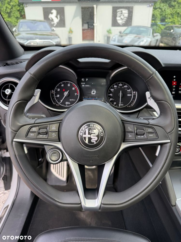 Alfa Romeo Stelvio 2.0 Turbo 16V AT8-Q4 Veloce - 18