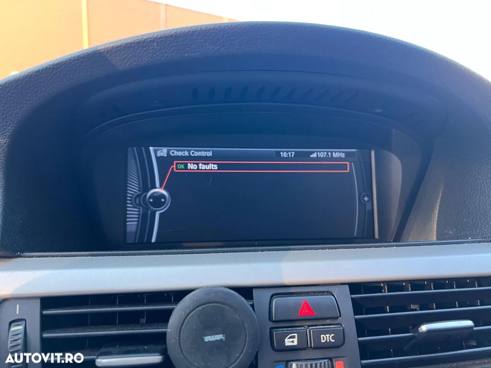 BMW Seria 3 318i Touring - 19