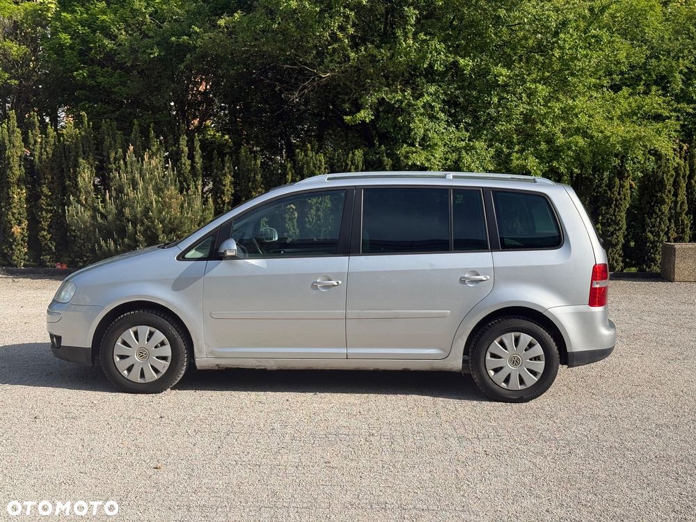 Volkswagen Touran 2.0 TDI Highline - 10